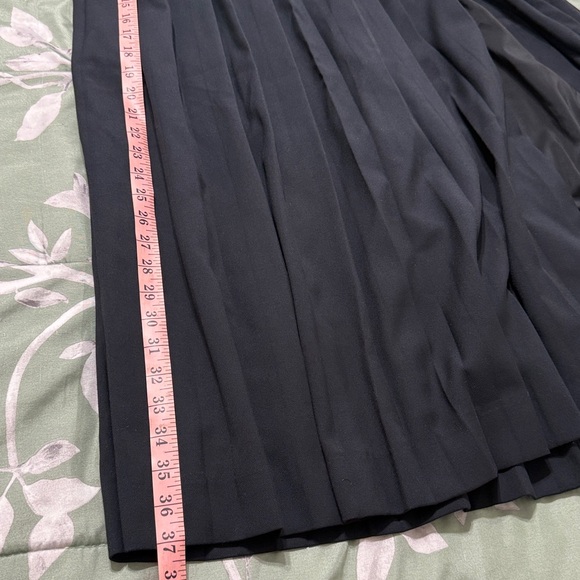 Abercrombie & Fitch | Black A-Line Skirt - Picture 6 of 8